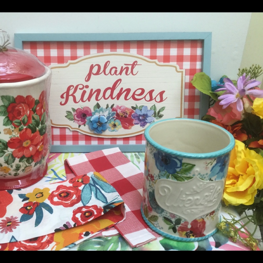 Pioneer Woman Kitchen Lot